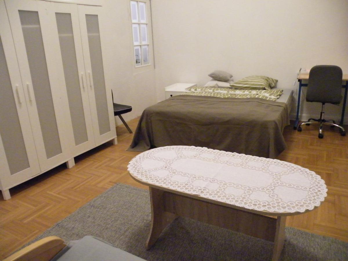 APPARTEMENT F3 -PLAISIR MOINS CHER - Jusqu'a 8Personnes Le Mée-sur-Seine Extérieur photo